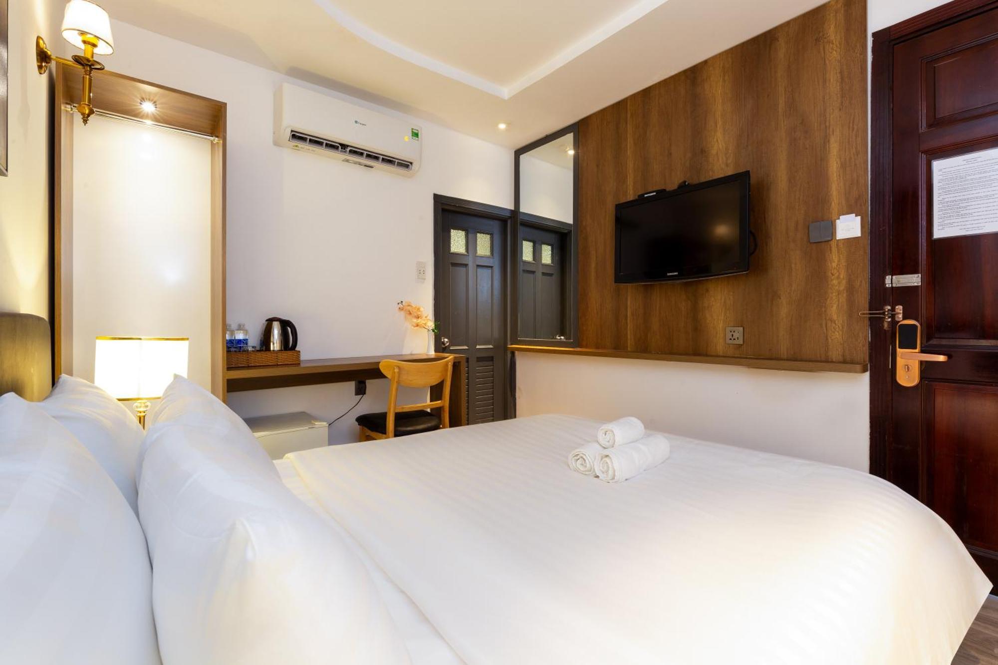 Apec Hotel Ho Chi Minh City Exterior photo